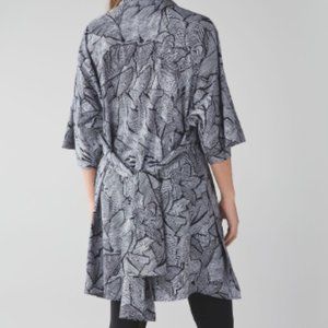 Lululemon Yoga Haven Kimono Size 10